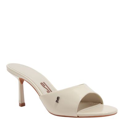 Mule Verniz Glossy Off White Salto Médio Fino