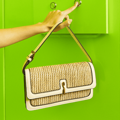 Bolsa Pequena Palha Tramado Bege Transversal