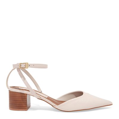 Scarpin Couro Confort Off White Bico Fino Salto Grosso