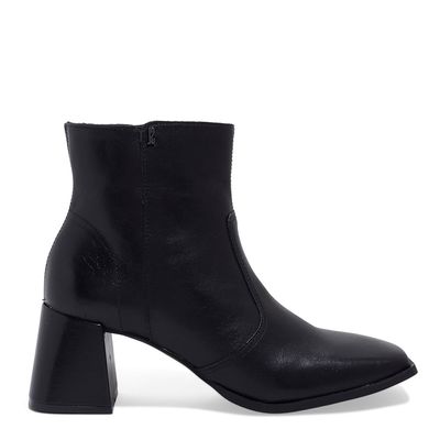 Bota Couro Nobre Soft Preto Cano Curto Salto Grosso