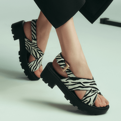 Sandália Papete Flatform Couro Pelo Animal Print Zebra