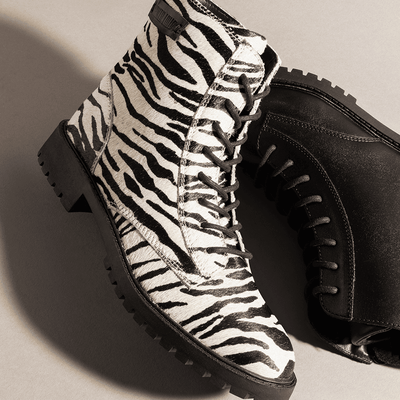 Bota Coturno Tratorada Cadarço Couro Estampa Animal Print Zebra
