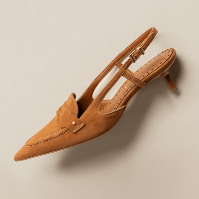 Scarpin Slingback Couro Camurça Caramelo Salto Baixo Fino