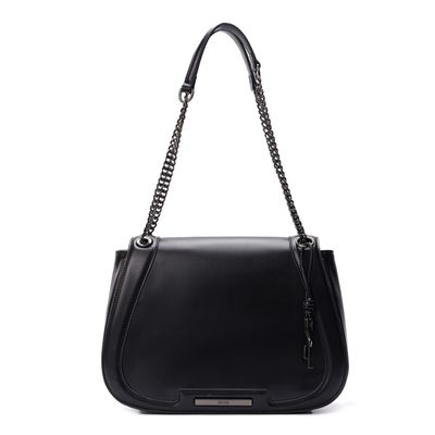 Bolsa Soft Preta Alça de Ombro Corrente