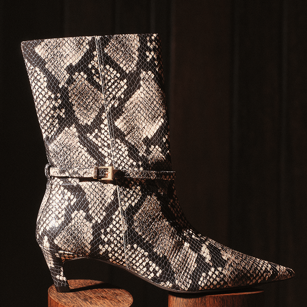 Coturno Bota De Couro De Cobra Com CabeÃ§a Bico Fino Bota Over