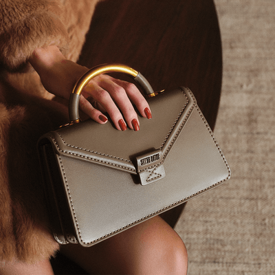 Bolsa Envelope Cinza Soft Duas Alças