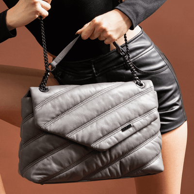 Bolsa Envelope Soft Cinza Alça De Ombro