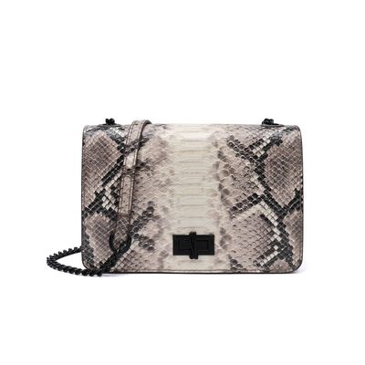 Bolsa Pequena Estampa Animal Print Cobra Alça Transversal Corrente