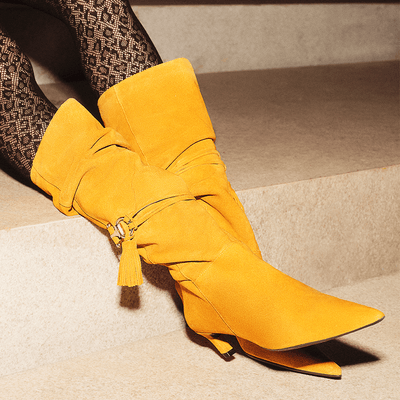 Bota Couro Camurça Amarelo Mostarda Bico Fino Cano Longo
