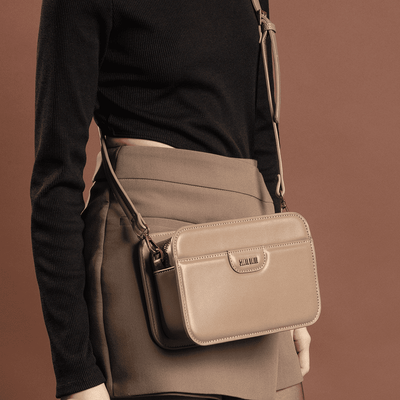 Bolsa Pequena Soft Cinza Alça Transversal