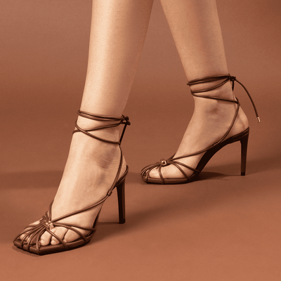 Sandália De Amarração Napa Soft Marrom Salto Alto Fino