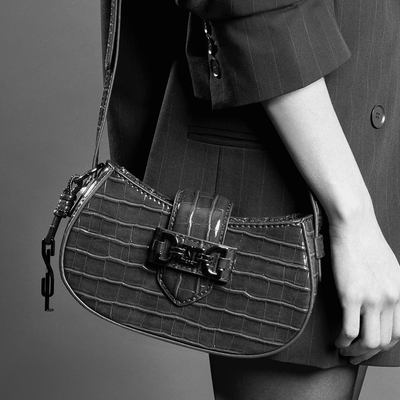 Bolsa Baguete Material Croco Preta Alça Transversal