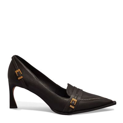 Scarpin couro pelica bico fino fivela preto