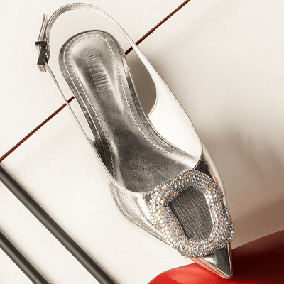 Sapatilha Slingback Metalizada Reflexo Bico Fino Prata