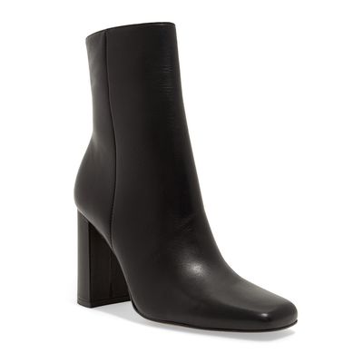 Bota Couro Nobre Soft Preta Bico Fino Salto Grosso