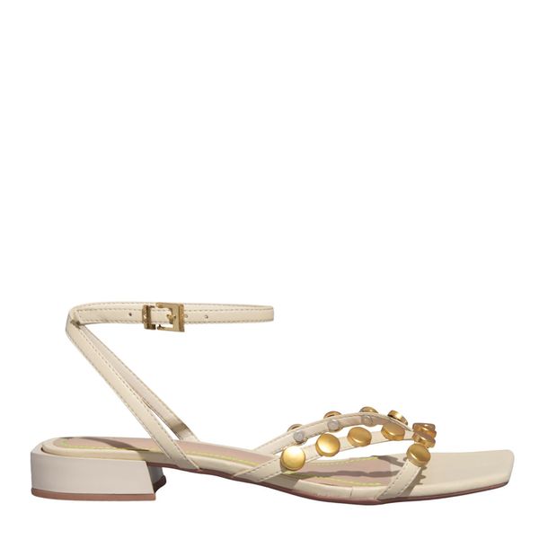 Sandália Tachas Napa Soft Creme Salto Baixo