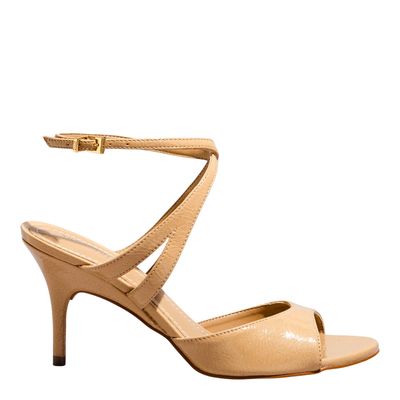 Sandália peep toe verniz salto médio bege